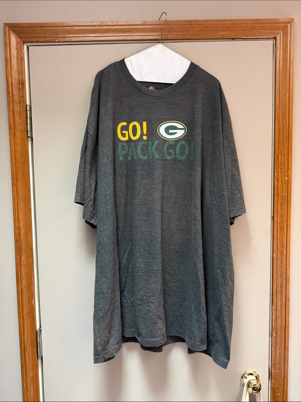 Majestic Gray 'Go! Pack Go!' Graphic Tee with Yellow and Green Logo 5XL